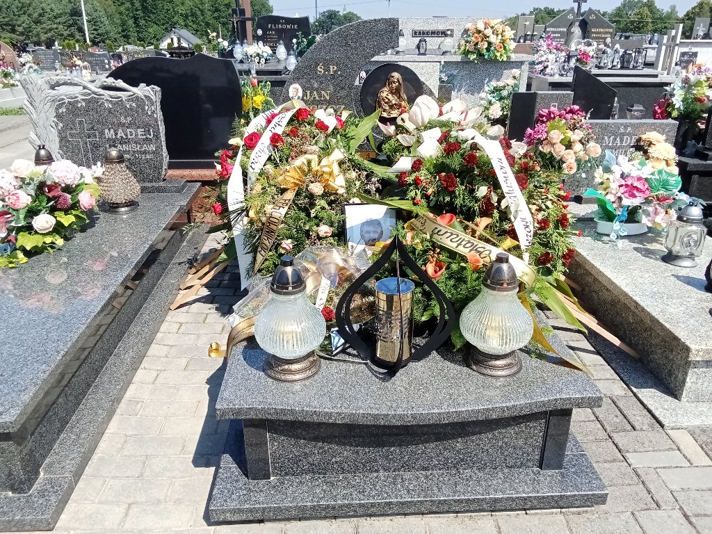 Grób Marek Łuszcz